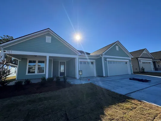 Property Slideshow image 2 of 39 | 1609 crested iris way, North Myrtle Beach, SC, 29582