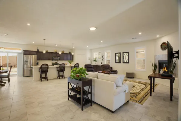 Property Slideshow image 3 of 27 | 590 rio chama cir, Los Lunas, NM, 87031