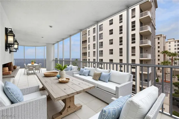 Property Slideshow image 2 of 34 | 14250 royal harbour ct 613, Fort Myers, FL, 33908