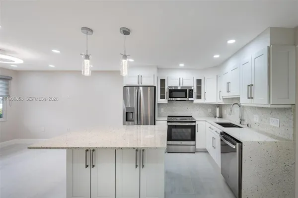 Property Slideshow image 3 of 26 | 102 upminster e unit e, Deerfield Beach, FL, 33442