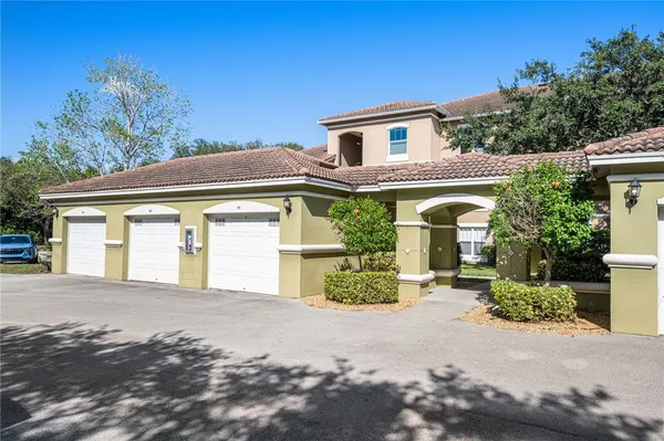 Property Slideshow image 2 of 35 | 5095 fairways cir apt i204, Vero Beach, FL, 32967