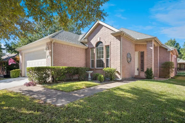 Property Slideshow image 3 of 23 | 351 rio bravo dr, Fairview, TX, 75069