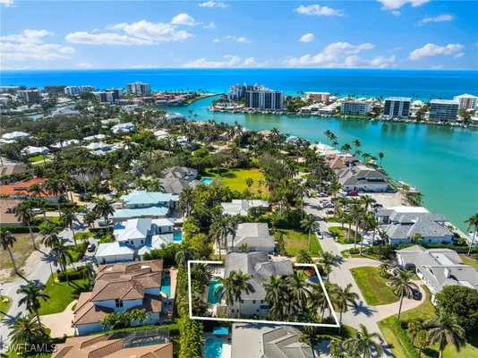 Property Slideshow image 2 of 42 | 390 windward way, Naples, FL, 34103