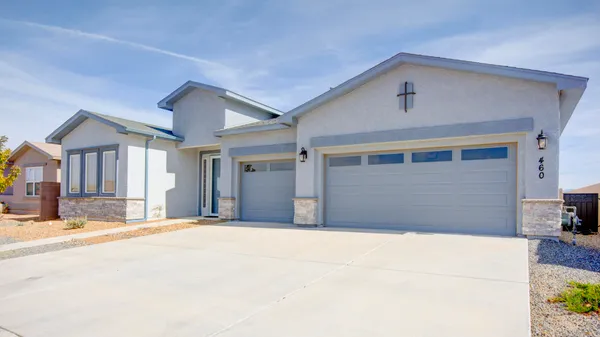 Property Slideshow image 3 of 38 | 460 rio chama cir, Los Lunas, NM, 87031