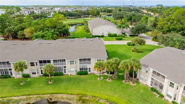 Property Slideshow image 3 of 50 | 10381 mcarthur palm ln apt 2711, Fort Myers, FL, 33966