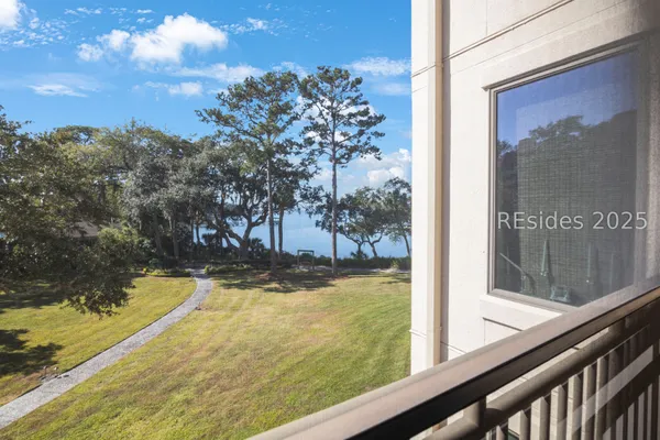 Property Slideshow image 2 of 56 | 6 village north dr 115, Hilton Head Island, SC, 29926