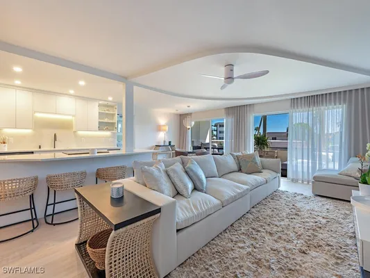 Property Slideshow image 2 of 20 | 3410 gulf shore blvd 202, Naples, FL, 34103
