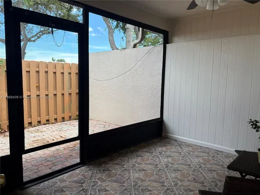 Property Slideshow image 2 of 15 | 2050 sw 24th cir, Boynton Beach, FL, 33426