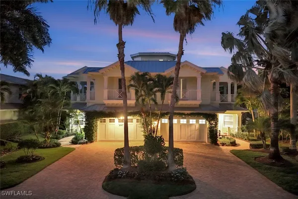 Property Slideshow image 3 of 46 | 699 fairway ter, Naples, FL, 34103