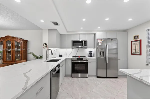 Property Slideshow image 2 of 53 | 3305 aruba way c2, Coconut Creek, FL, 33066