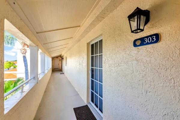 Property Slideshow image 2 of 36 | 5030 harmony cir apt 303, Vero Beach, FL, 32967