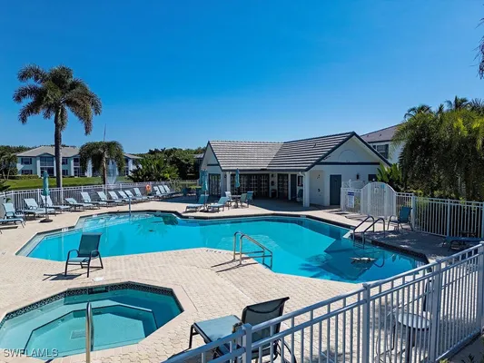 Property Slideshow image 3 of 25 | 823 tanbark dr 204, Naples, FL, 34108