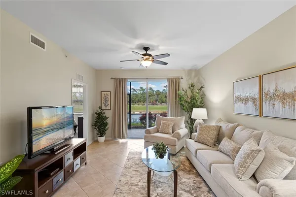 Property Slideshow image 2 of 29 | 10341 heritage bay blvd 1915, Naples, FL, 34120
