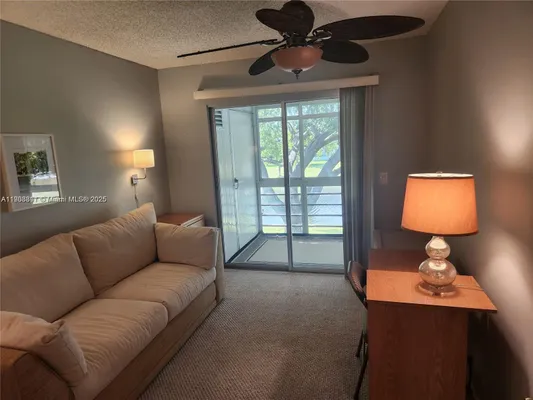 Property Slideshow image 3 of 32 | 524 tilford x # 524, Deerfield Beach, FL, 33442