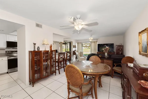 Property Slideshow image 3 of 31 | 5770 trailwinds dr 213, Fort Myers, FL, 33907