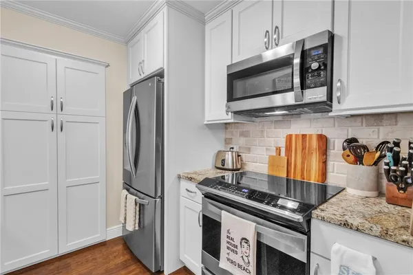 Property Slideshow image 3 of 36 | 33 plantation dr 106, Vero Beach, FL, 32966