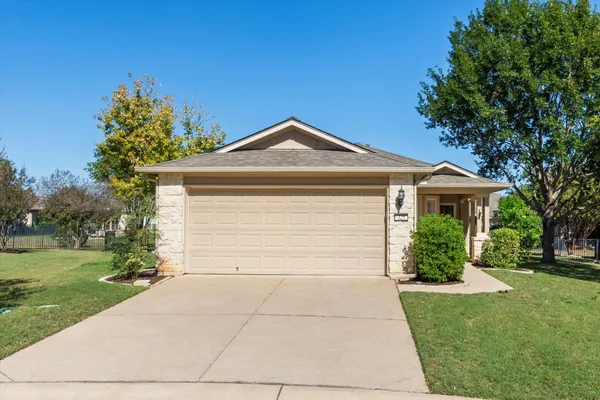 Property Slideshow image 2 of 40 | 325 barrington farm ct, Georgetown, TX, 78633