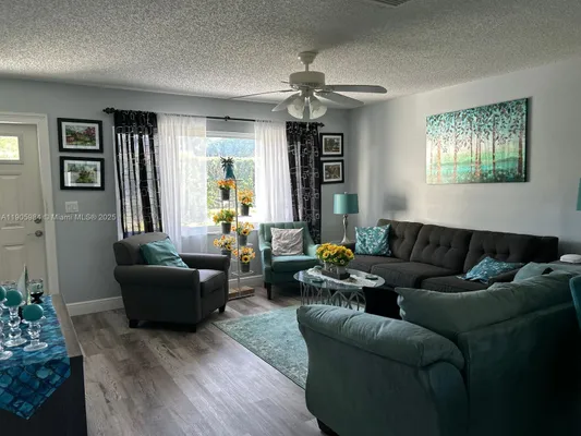 Property Slideshow image 2 of 15 | 1907 sw 22nd way, Boynton Beach, FL, 33426