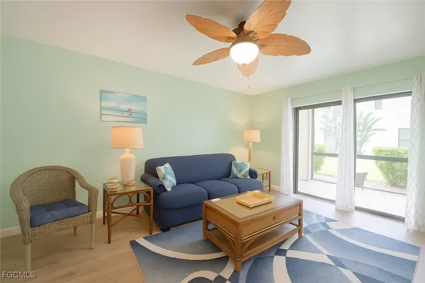 Property Slideshow image 3 of 25 | 11500 caravel cir 4008, Fort Myers, FL, 33908