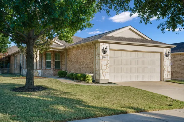 Property Slideshow image 3 of 34 | 7592 wiley ln, Frisco, TX, 75036
