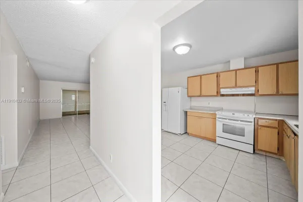 Property Slideshow image 3 of 22 | 508 holyoke ln a, Lake Worth, FL, 33467
