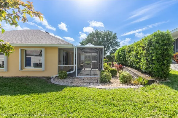 Property Slideshow image 3 of 47 | 3108 oakmont dr, Avon Park, FL, 33825