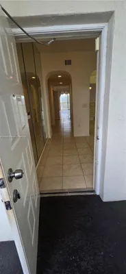 Property Slideshow image 2 of 39 | 7775 southampton ter 305, Tamarac, FL, 33321