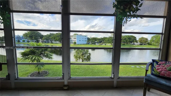 Property Slideshow image 2 of 42 | 2132 cambridge f 2132, Deerfield Beach, FL, 33442