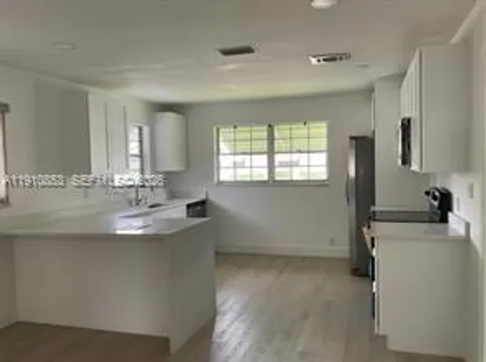 Property Slideshow image 2 of 11 | 504 sandpiper cir, Delray Beach, FL, 33445