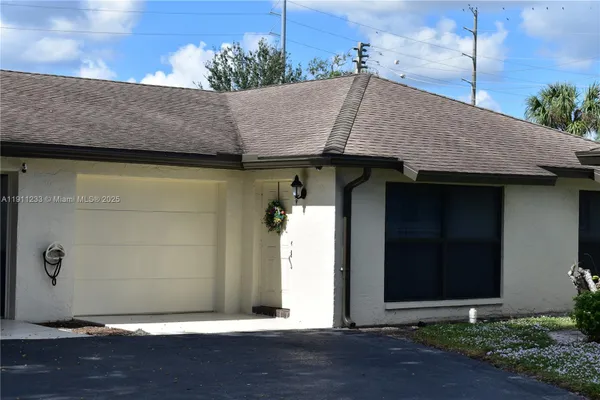 Property Slideshow image 3 of 32 | 4867 hawkwood rd b, Boynton Beach, FL, 33436