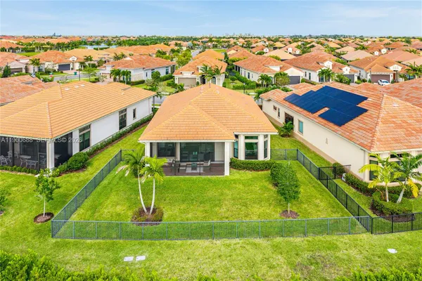 Property Slideshow image 2 of 38 | 11908 fortress run, Parkland, FL, 33076