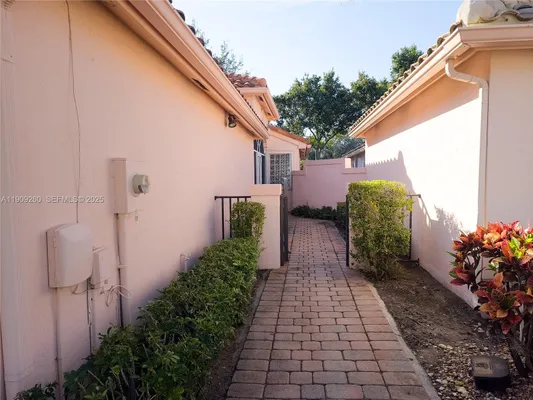 Property Slideshow image 3 of 43 | 5136 pelican cove dr, Boynton Beach, FL, 33437