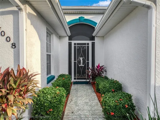 Property Slideshow image 2 of 47 | 4008 carter creek dr, Avon Park, FL, 33825