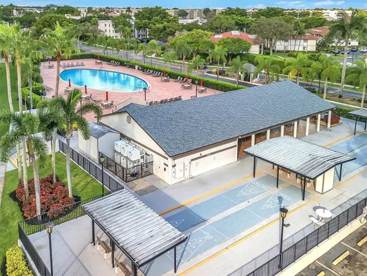 Property Slideshow image 3 of 28 | 10415 e clairmont cir # 212, Tamarac, FL, 33321