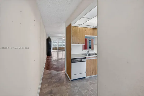 Property Slideshow image 2 of 49 | 2005 granada dr n2, Coconut Creek, FL, 33066