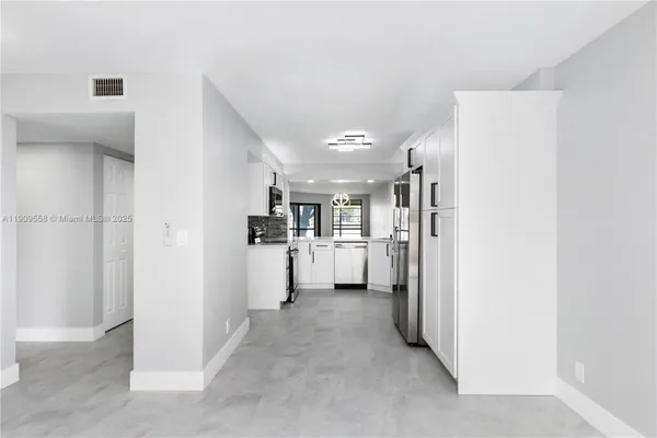 Property Slideshow image 2 of 38 | 7408 fairfax dr 108, Tamarac, FL, 33321