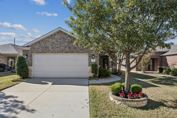 Property Slideshow image 2 of 27 | 7673 gulf breeze ln, Frisco, TX, 75036