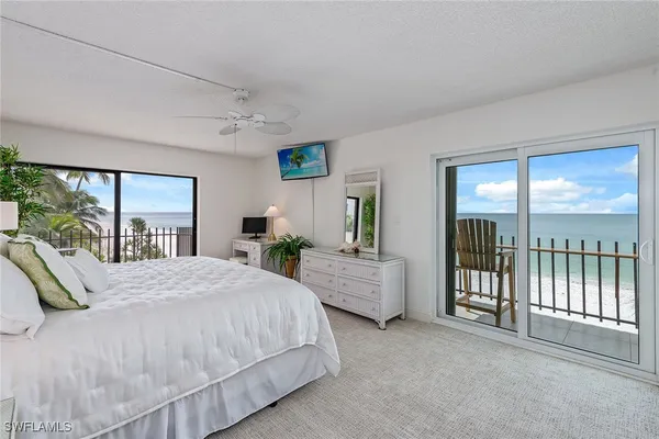 Property Slideshow image 3 of 31 | 3399 gulf shore blvd 309, Naples, FL, 34103
