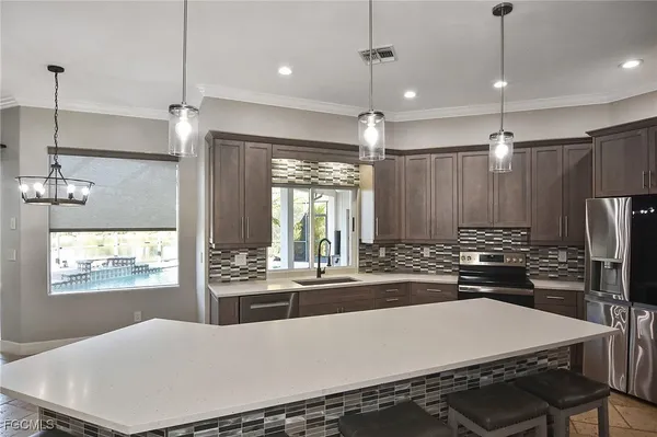 Property Slideshow image 2 of 48 | 11066 seminole palm way, Fort Myers, FL, 33966