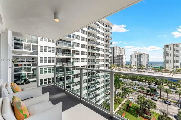 Property Slideshow image 3 of 30 | 3333 ne 34th st 914, Fort Lauderdale, FL, 33308