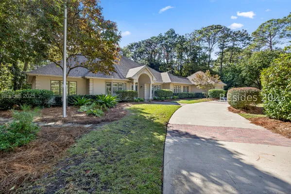 Property Slideshow image 2 of 76 | 14 pheasant run, Hilton Head Island, SC, 29926