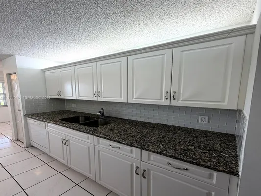 Property Slideshow image 3 of 35 | 1400 sw 124th ter 402q, Pembroke Pines, FL, 33027
