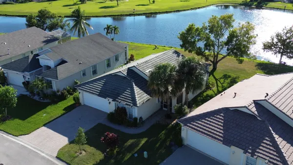 Property Slideshow image 3 of 39 | 532 sw indian key dr drive, Port St Lucie, FL, 34986