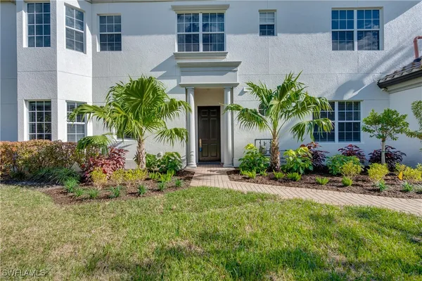 Property Slideshow image 3 of 30 | 3765 montreux ln # 1-101, Naples, FL, 34114