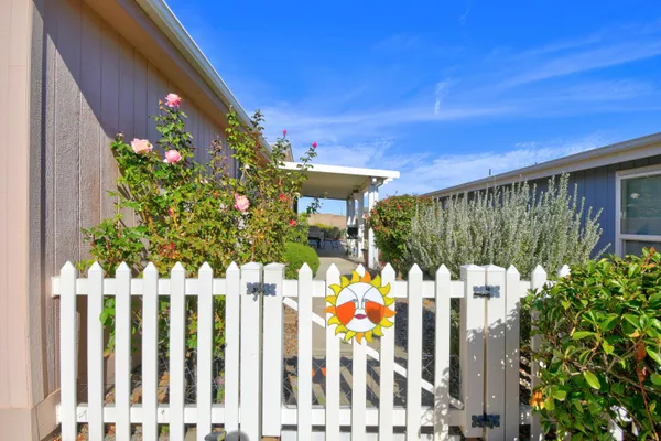 Property Slideshow image 2 of 34 | 144 sunrise bluffs dr, Belen, NM, 87002