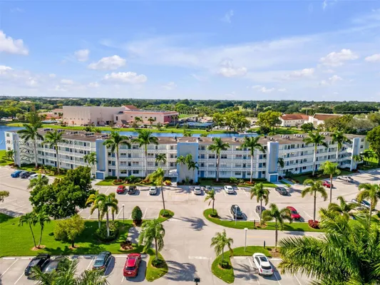 Property Slideshow image 2 of 31 | 4025 yarmouth b # 4025, Boca Raton, FL, 33434