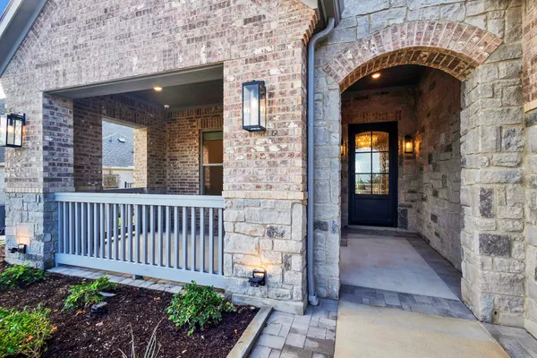 Property Slideshow image 3 of 33 | 10309 drinkwater dr, Denton, TX, 76207