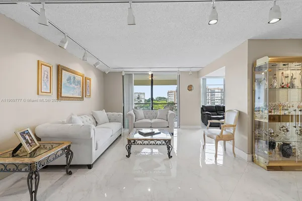 Property Slideshow image 2 of 38 | 1000 saint charles pl 417, Pembroke Pines, FL, 33026