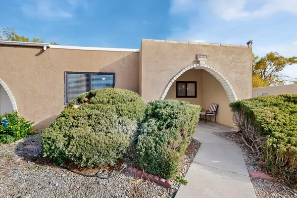 Property Slideshow image 2 of 38 | 1330 grande blvd g, Rio Rancho, NM, 87124