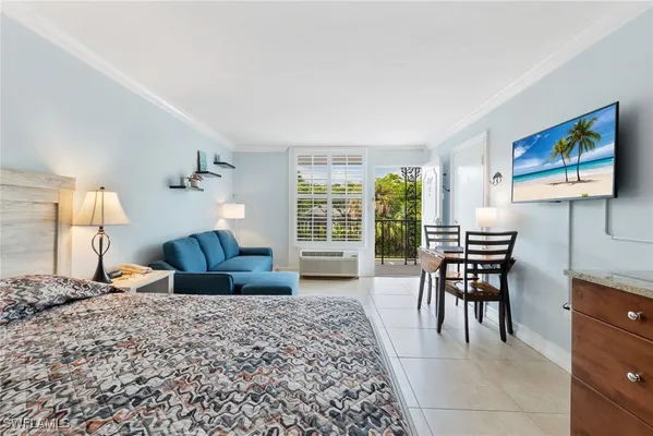 Property Slideshow image 3 of 26 | 2555 tamiami trl 204, Naples, FL, 34103